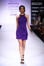 Model walk the ramp for Komal Sood, Pernia Qureshi show at Lakme Fashion Week Day 2 on 4th Aug 2012 (97).JPG